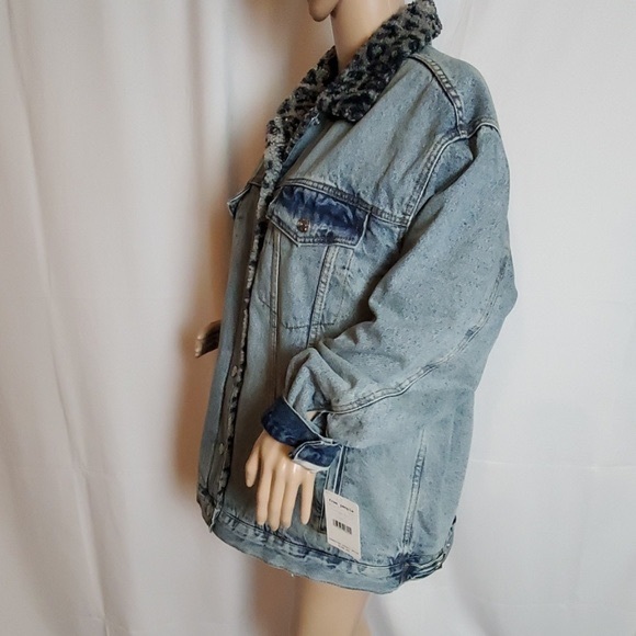 Jacket - Picture 3 of 4